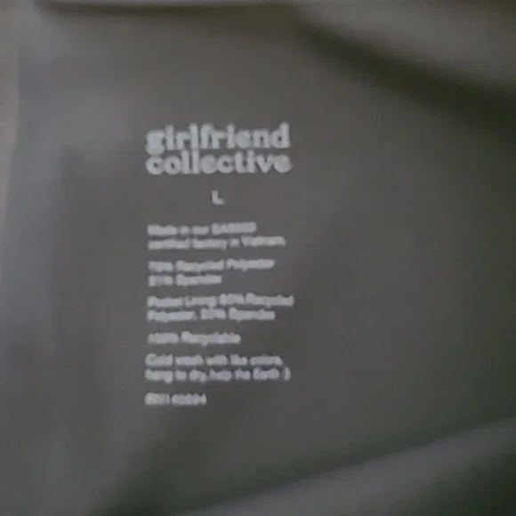 Girlfriend Collective Racer Float Ultralight Split Skort in Black Large.  New - Picture 3 of 5